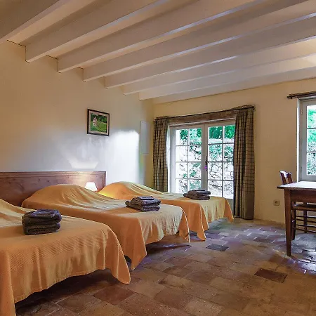 Sprawling Mansion In Aquitaine With Swimming Pool Campsegret