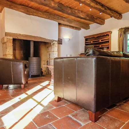 Sprawling Mansion In Aquitaine With Swimming Pool Campsegret