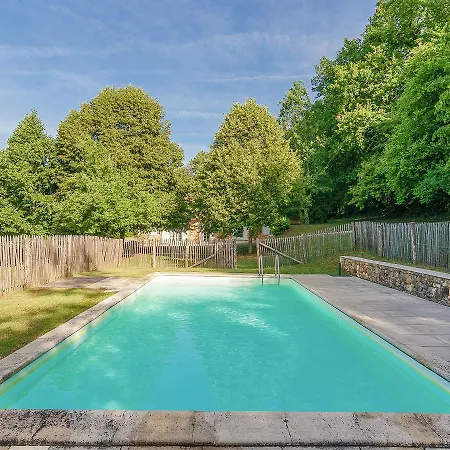 Sprawling Mansion In Aquitaine With Swimming Pool בית נופש
